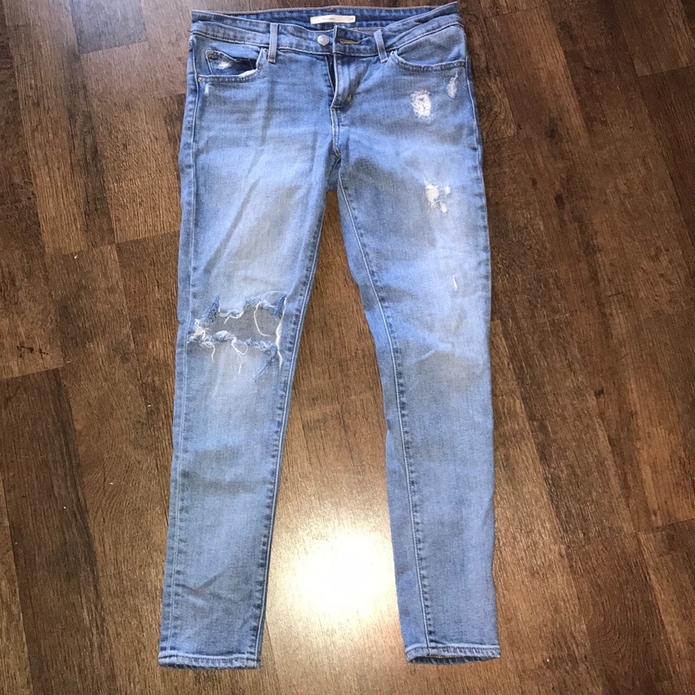 Levi’s ripped skinny jeans
